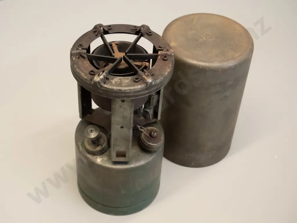 vintage military field cooker set - marked USCM Manufacturing Co 1943 - canister H-210 D-105 Image 1++