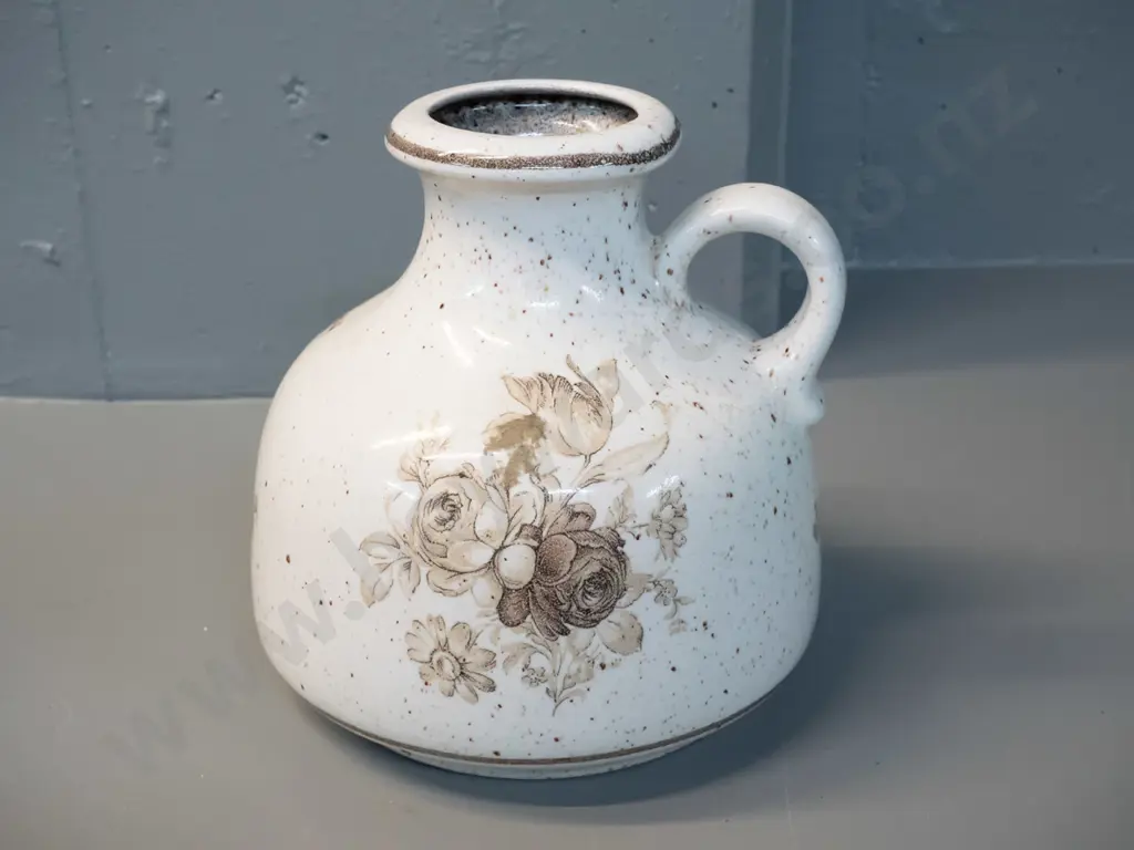Scheurich German pottery handled vase with floral motif, speckle glaze H-220 D-200 Image 1++