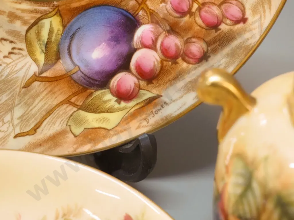 3 Aynsley Orchard Gold items - trio signed D. Jones and N. Brunt, pin dish & small vase Image 1++