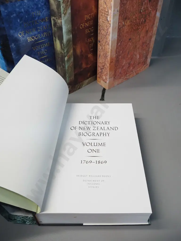 4-volume hard cover set - The Dictionary of New Zealand Biography - 1769 to 1940. 1998 reprint of 1990 publication Image 1++