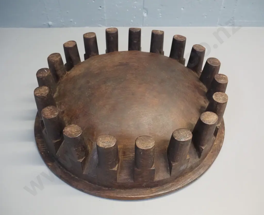 Samoan large carved timber kava bowl H-140 Diameter 465 Image 1++