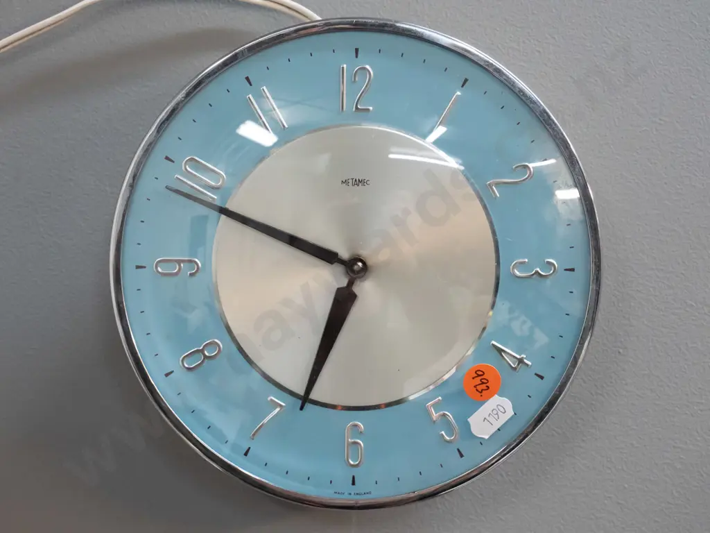 retro Metamec English plastic, metal and glass cased electric wall clock D-185 Image 1++