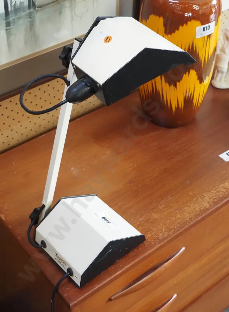 NZ Made retro  cream and black metal desk lamp H-400 (slight scratching) Image 1++