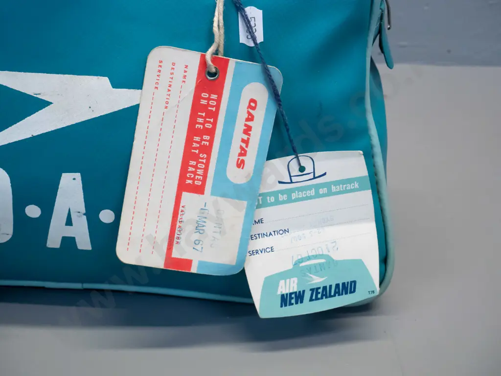 vintage BOAC vinyl airline cabin bag - with various original paper tags H-210 L-340 Image 1++