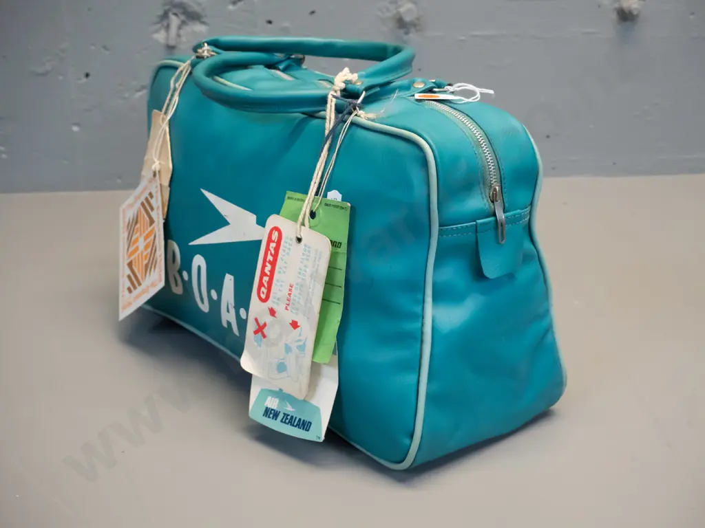vintage BOAC vinyl airline cabin bag - with various original paper tags H-210 L-340 Image 1++