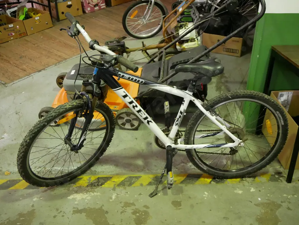 Trek mountain bike - some rust to brakes and forks Image 1++