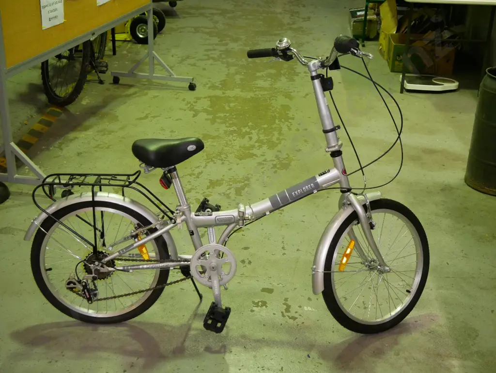 SCA collapsable commuter bike with carry bag Image 1++