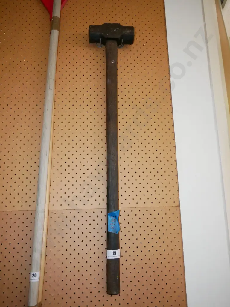 sledge hammer Image 1++