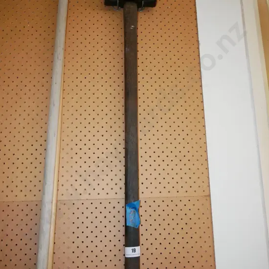 sledge hammer