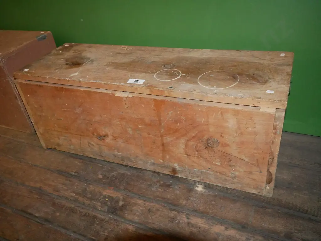 wooden chest Image 1++