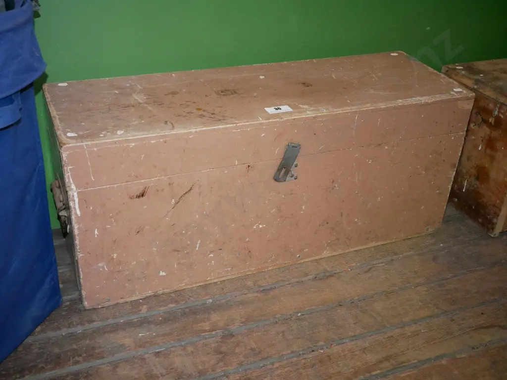 painted wooden chest Image 1++