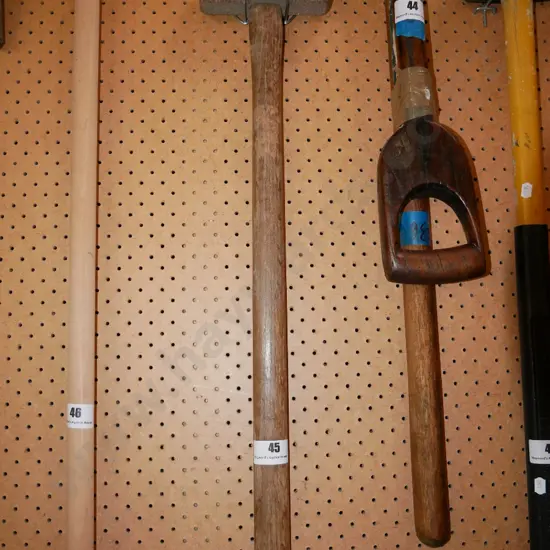 sledge hammer