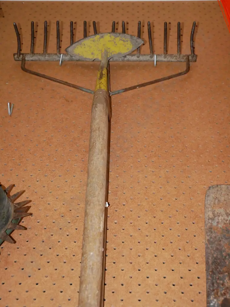 garden rake, aeroplane hoe Image 1++