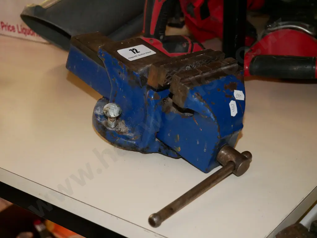 100mm engineer's vice Image 1++