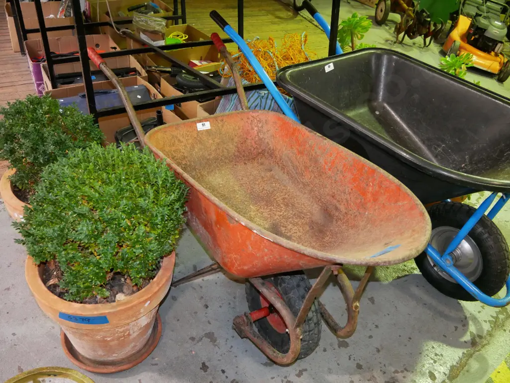 wheelbarrow Image 1++