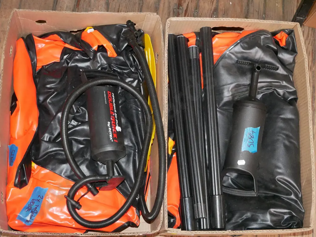 2 boxes; inflatable dinghies, air pumps - yellow dots Image 1++