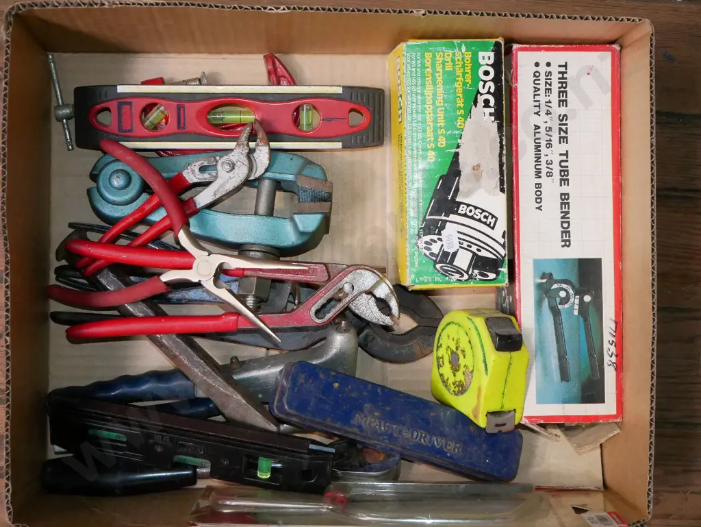 box; drill sharpeners, vice, pipe bender etc Image 1++