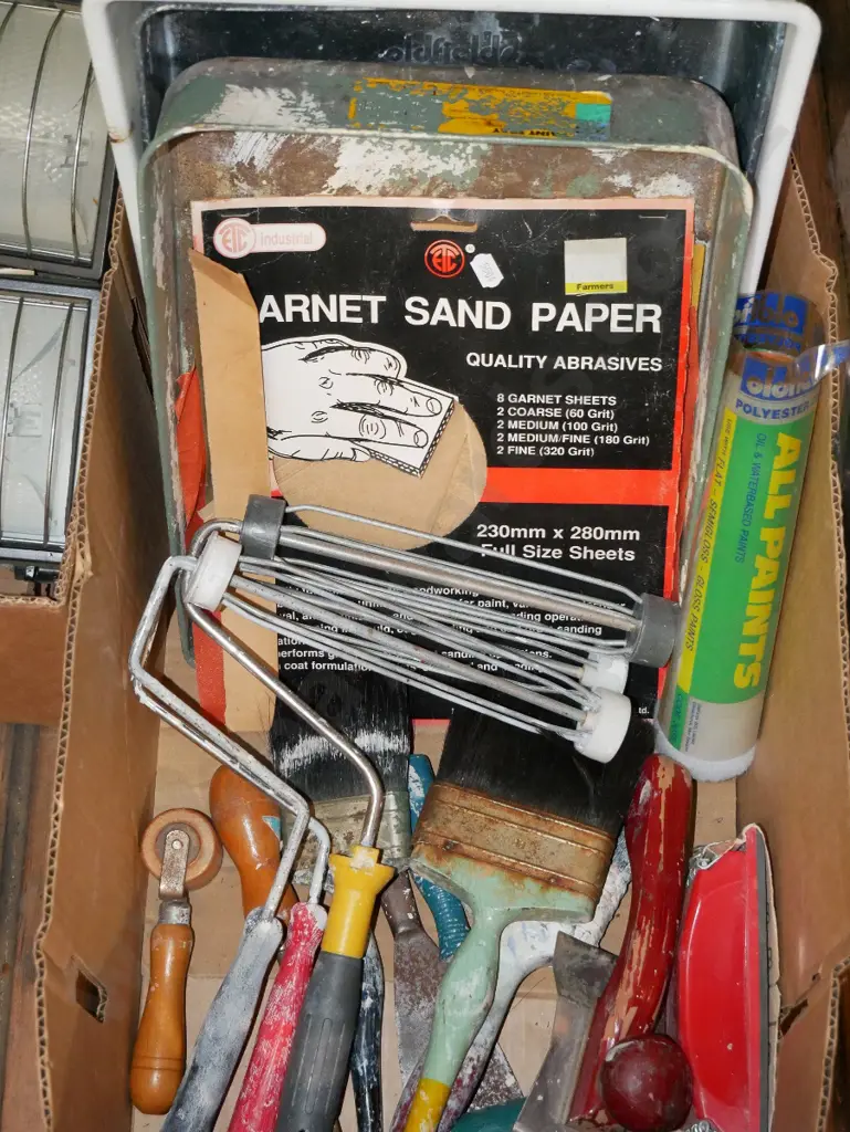 box; paint brushes, paint trays etc Image 1++