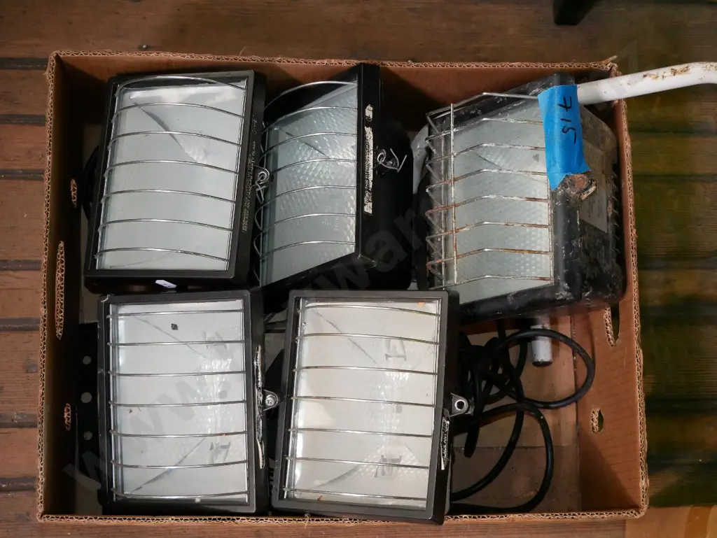 box; halogen work lights Image 1++