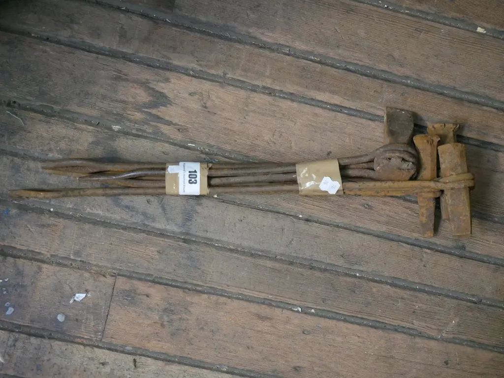 bundle of blacksmith's tools Image 1++