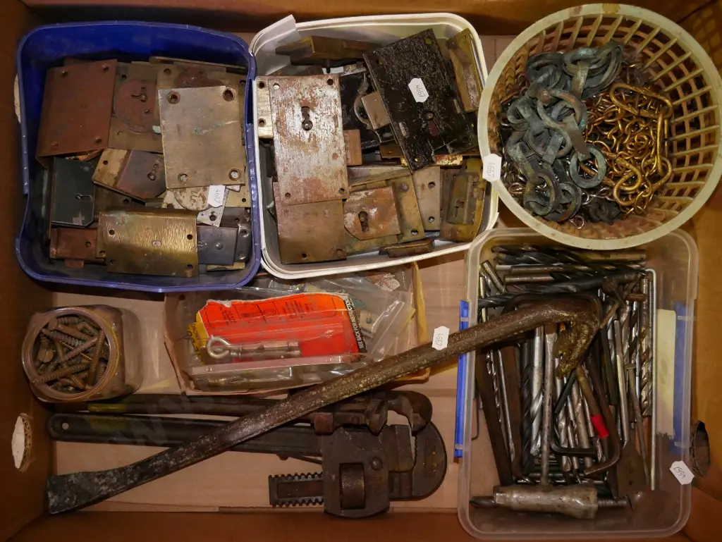 box; vintage cupboard blocks, drill bits etc Image 1++