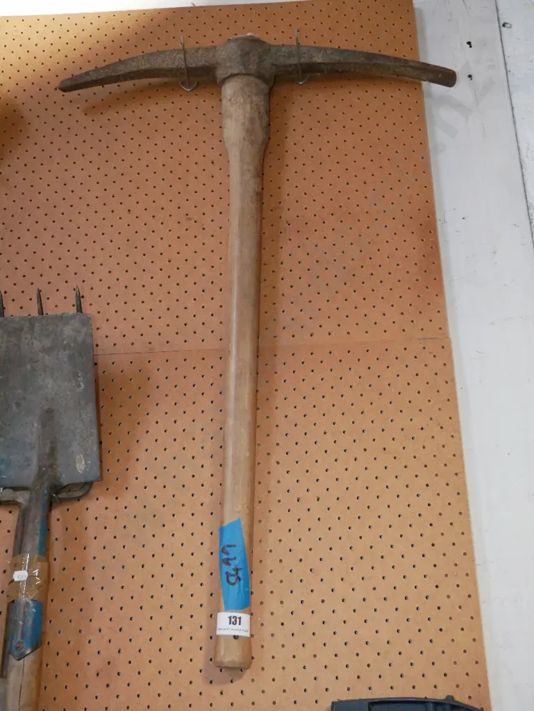 pick axe Image 1++