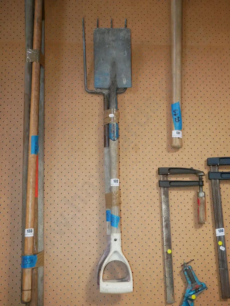 garden spade, fork Image 1++