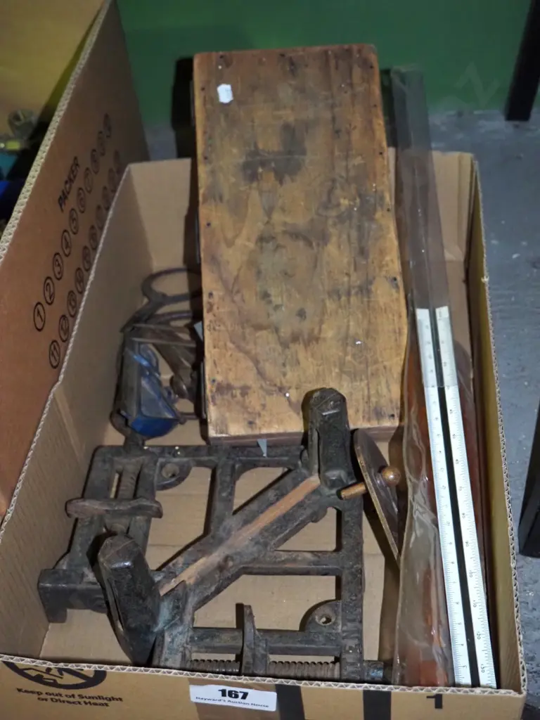 box; right angled clamp, templates, vices, calipers etc Image 1++