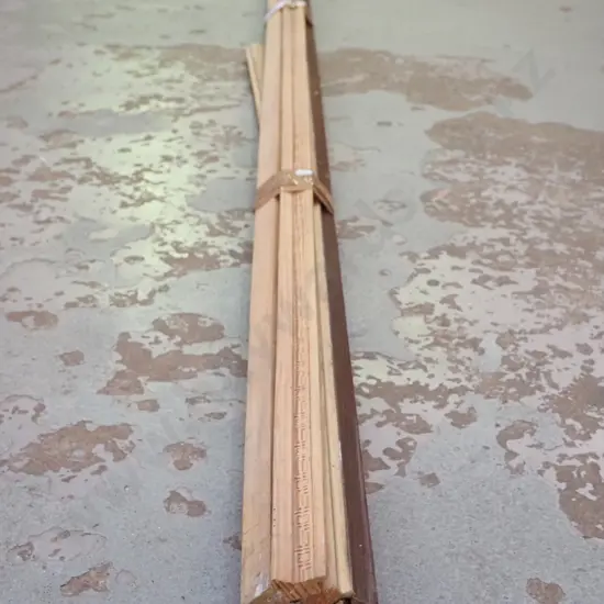 bundle of picture frame moulding
