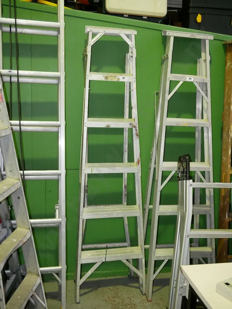 5 step aluminium ladder Image 1++