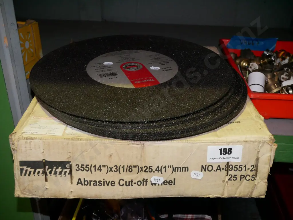 box; Makita 14" cut off discs Image 1++
