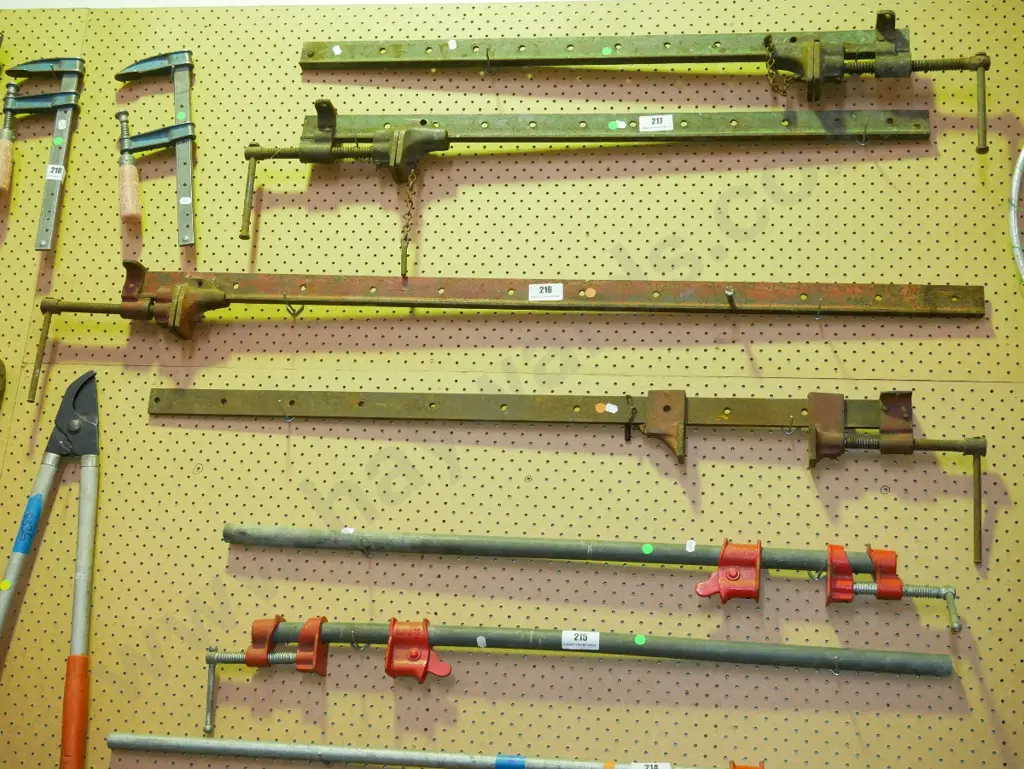 2x rusty sash clamps - orange dots Image 1++