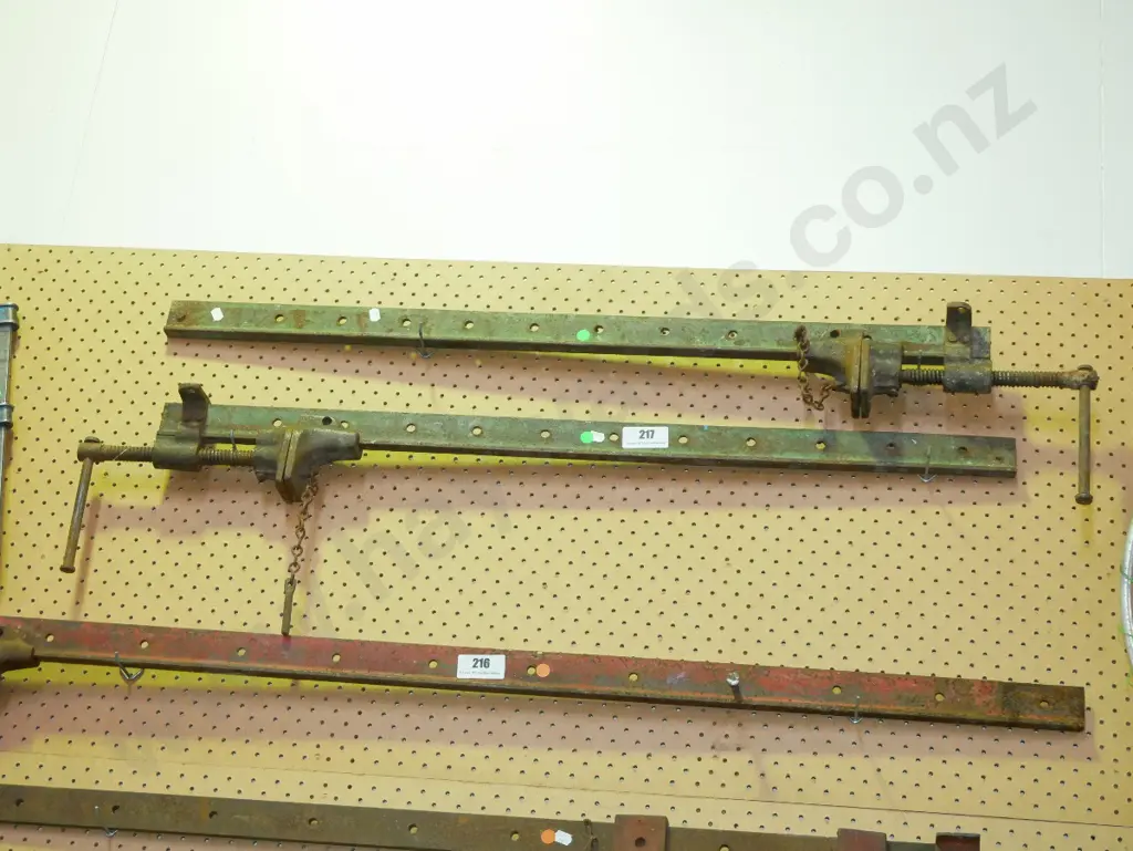 2x green sash clamps - green dots Image 1++