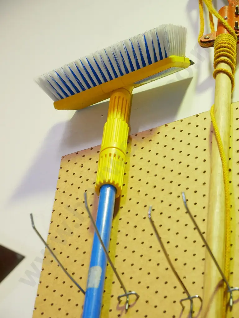 telescopic window brush Image 1++