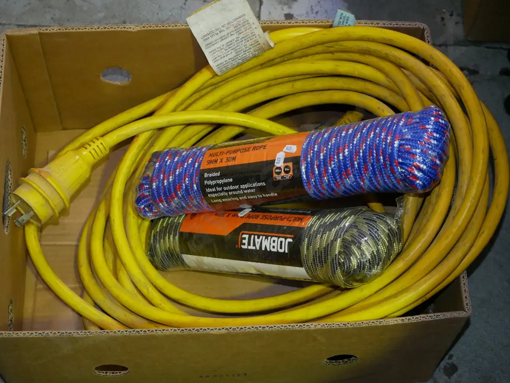 box; heavy duty extension cord, 2x 30m ropes Image 1++
