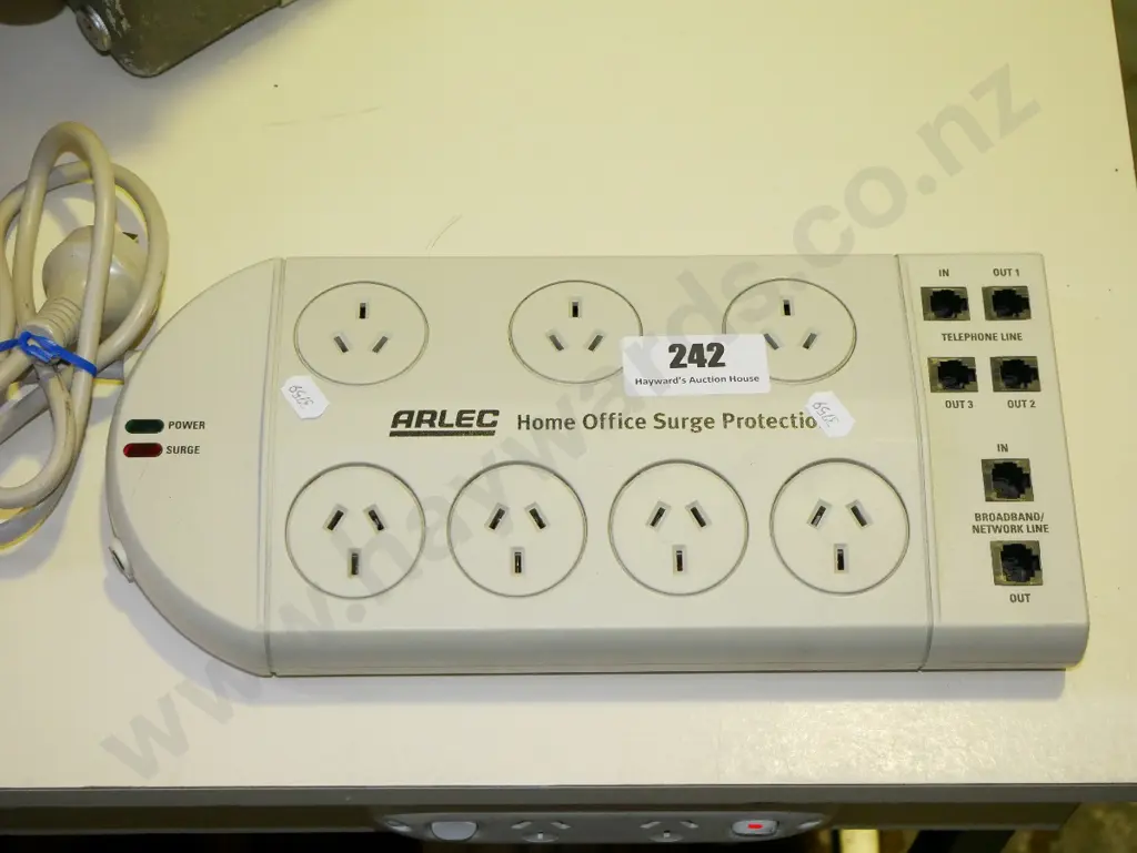 Arlec home surge protection unit Image 1++