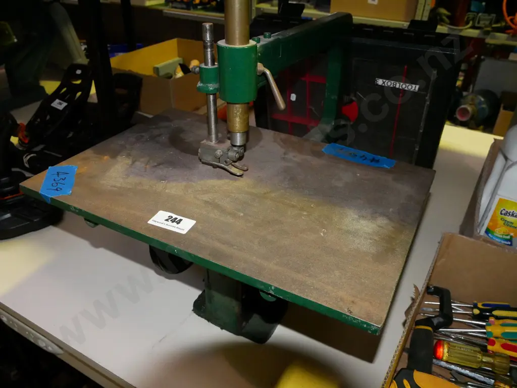vintage metal belt driven scroll saw Image 1++