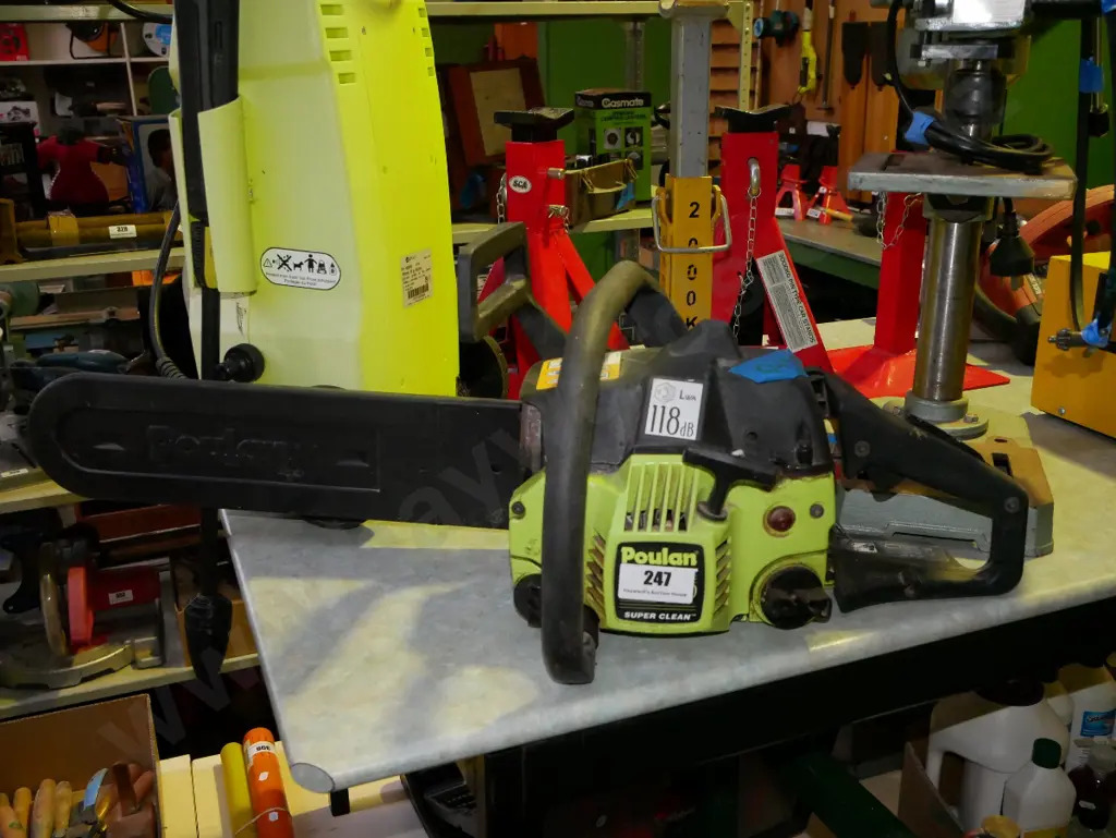 Poulan chainsaw Image 1++