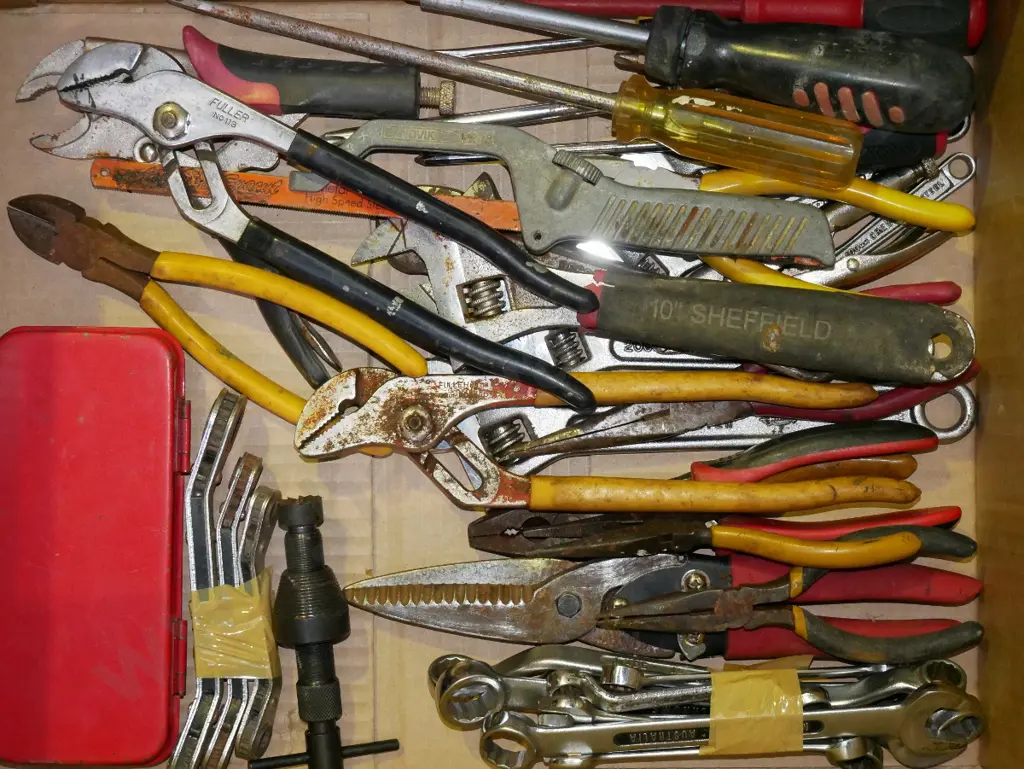 box; ring spanners, crescents, wrenches, screwdrivers etc Image 1++