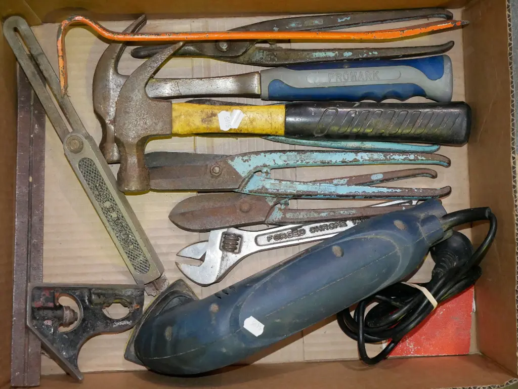 box;  tin snips, Colt sander etc Image 1++