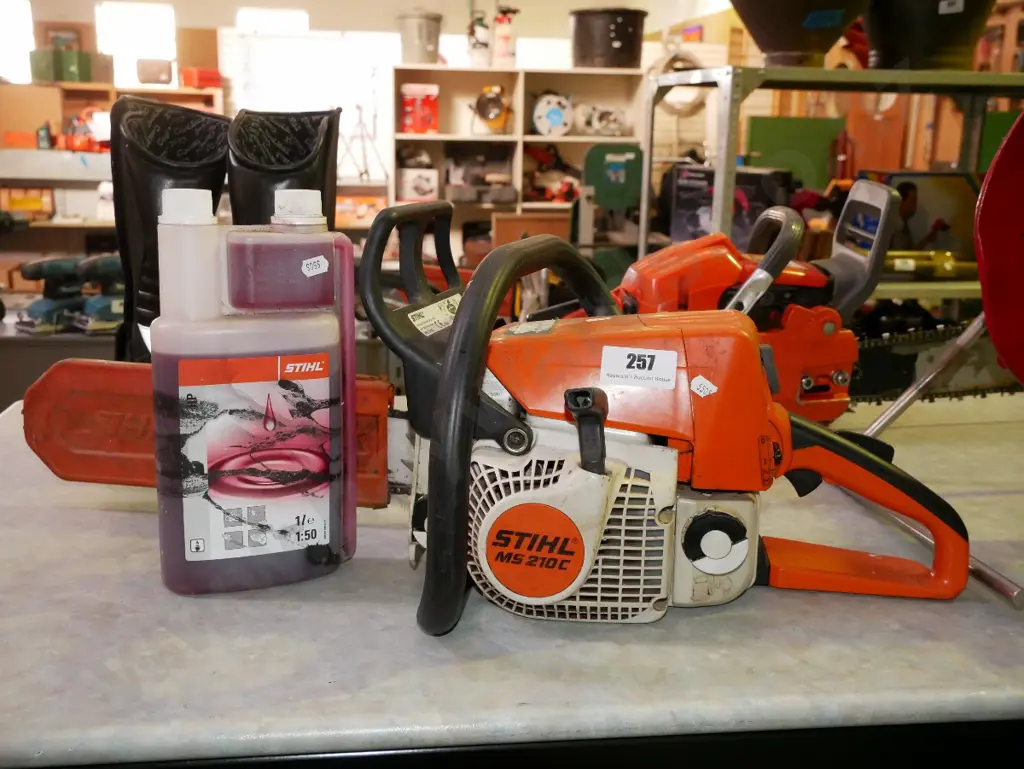 Stihl MS210C chainsaw Image 1++