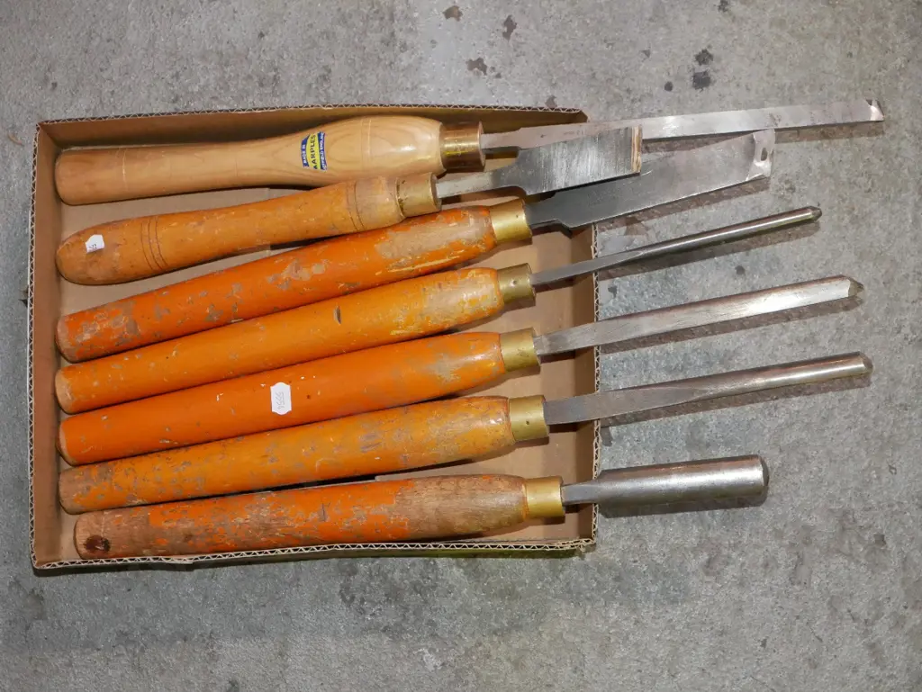box of wood turning chisels Image 1++