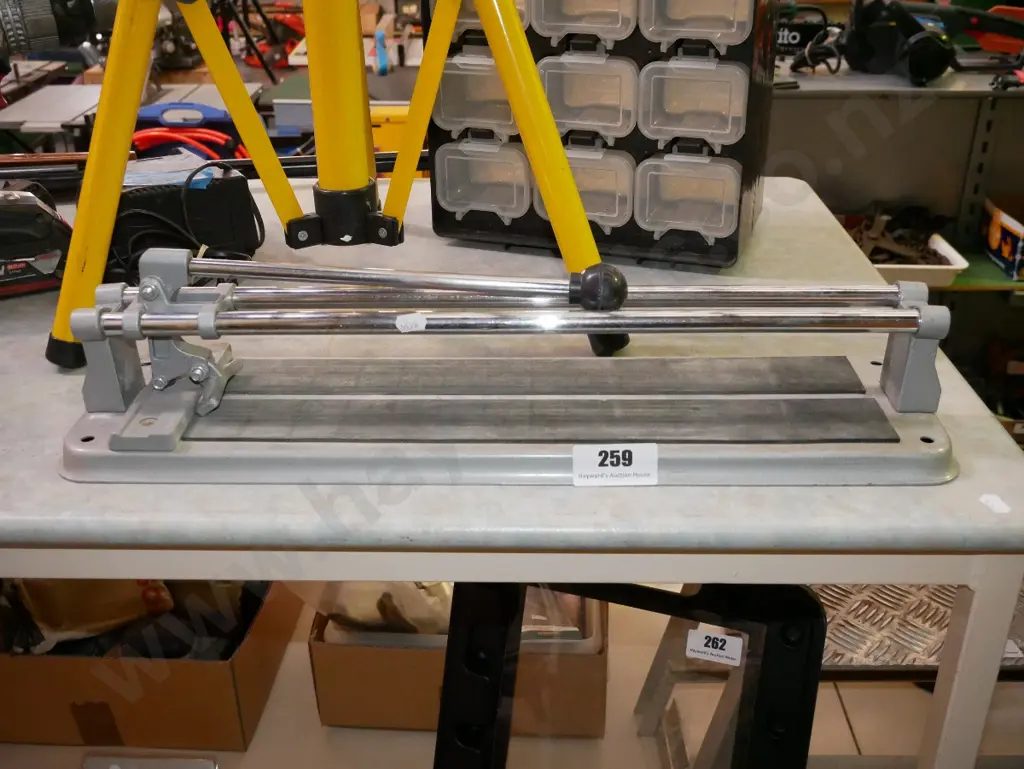tile cutters Image 1++