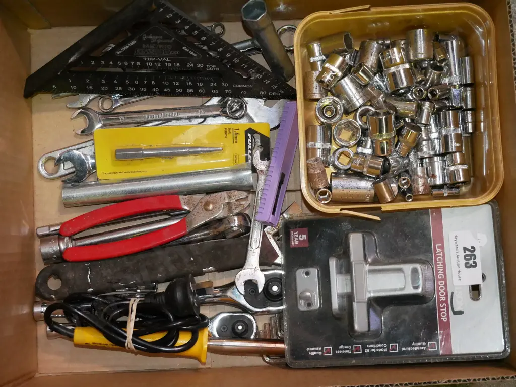 box; builder's squares, crescents, rachets, sockets etc Image 1++