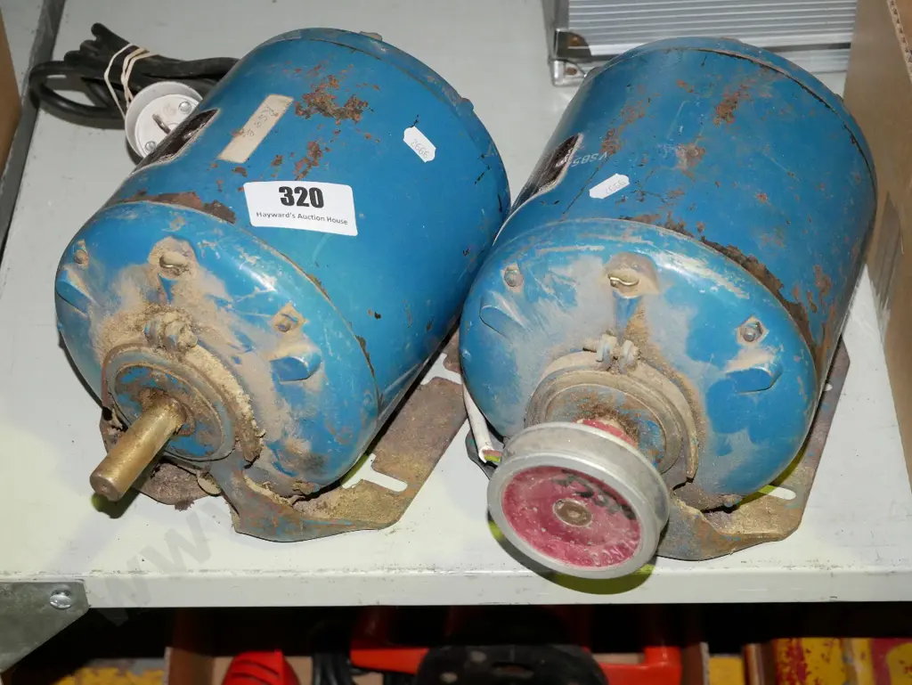 2x electric motors - 1 has cord cut off Image 1++