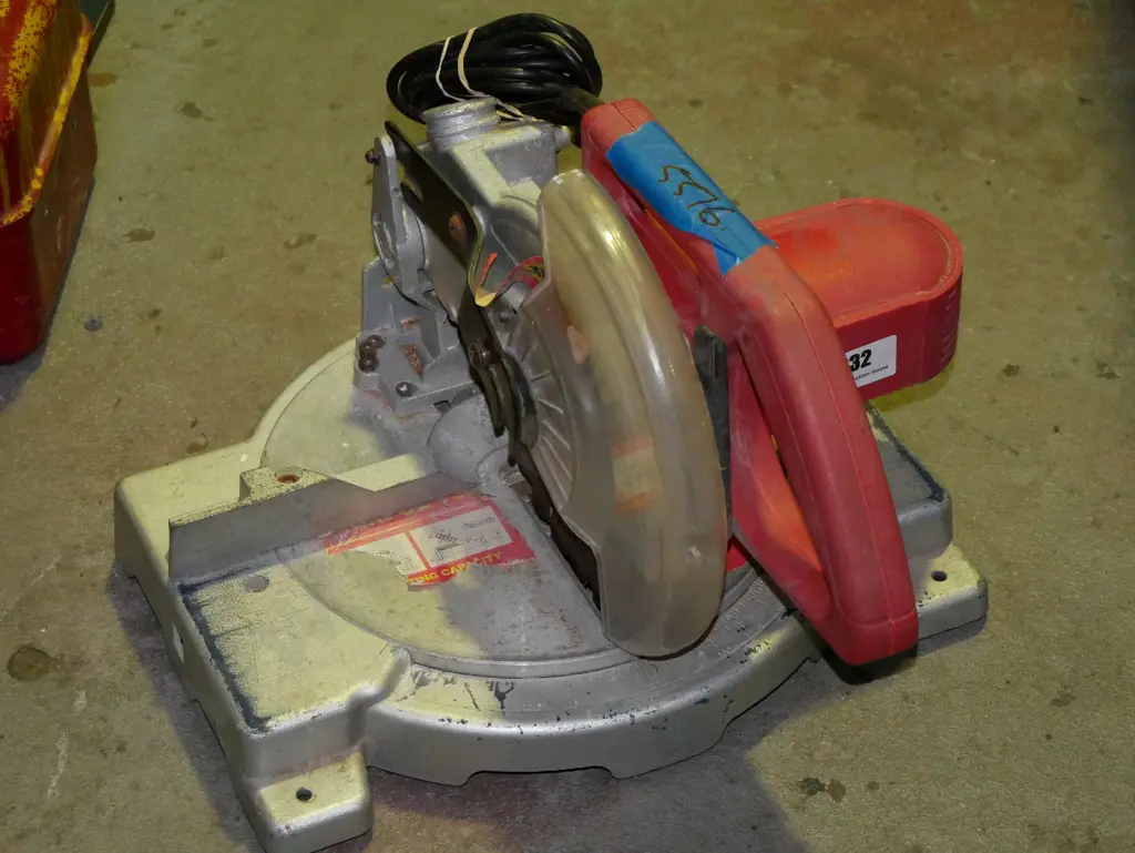 small compound mitre saw Image 1++