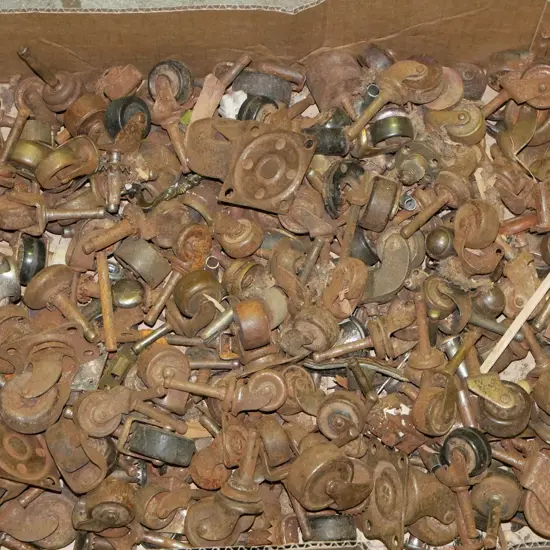 box; metal casters
