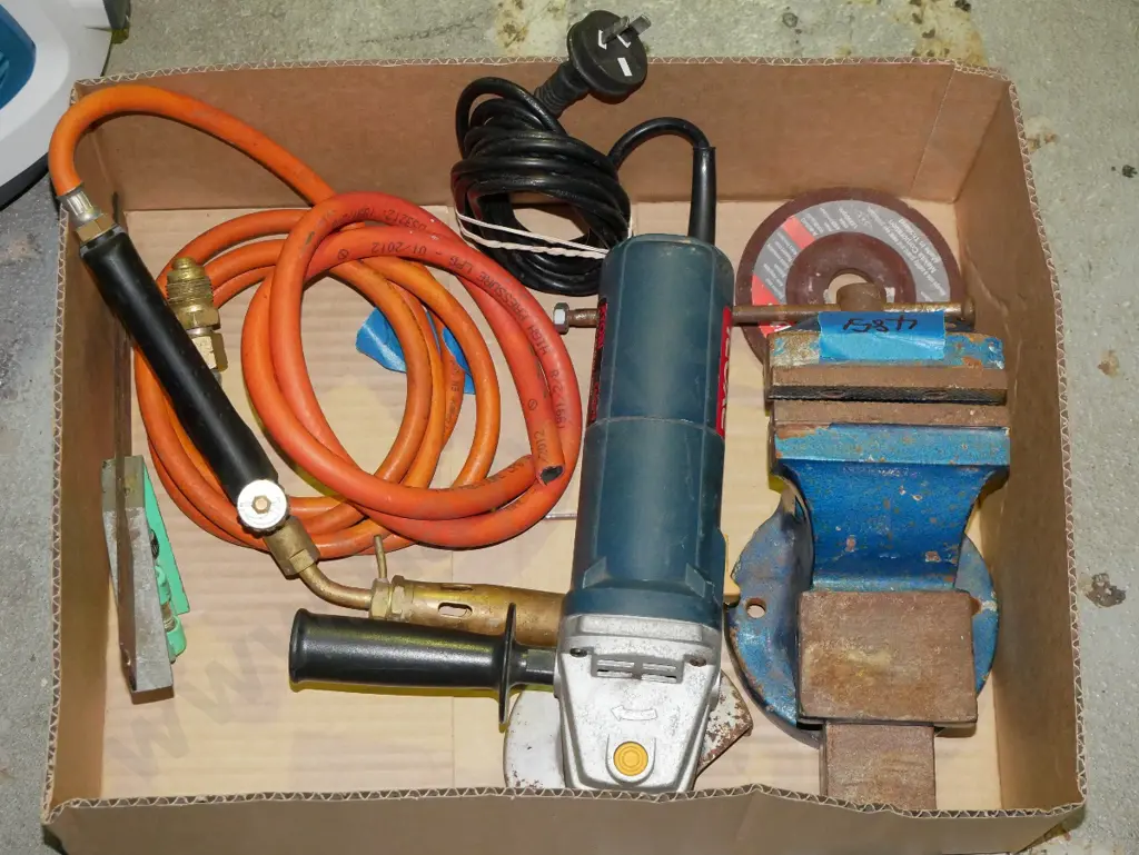 box; builders; level, grinder etc Image 1++