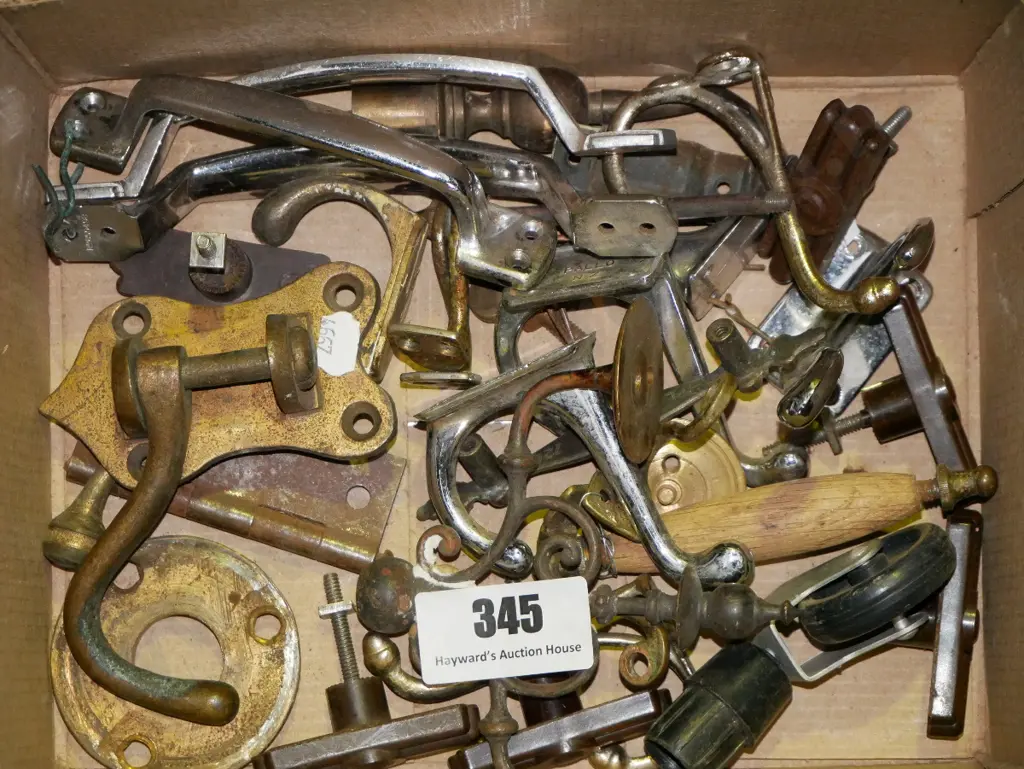box; various handles, hook etc Image 1++