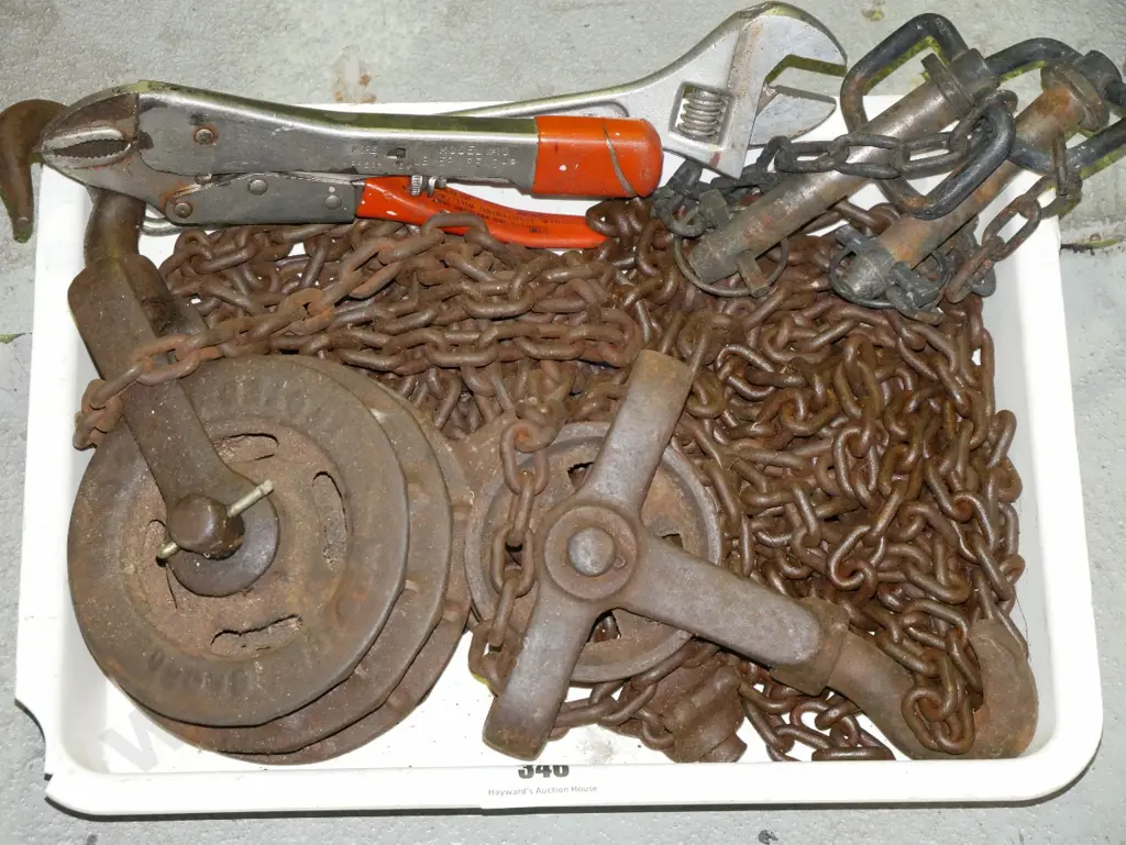 tray; endless chain, vice grips etc Image 1++
